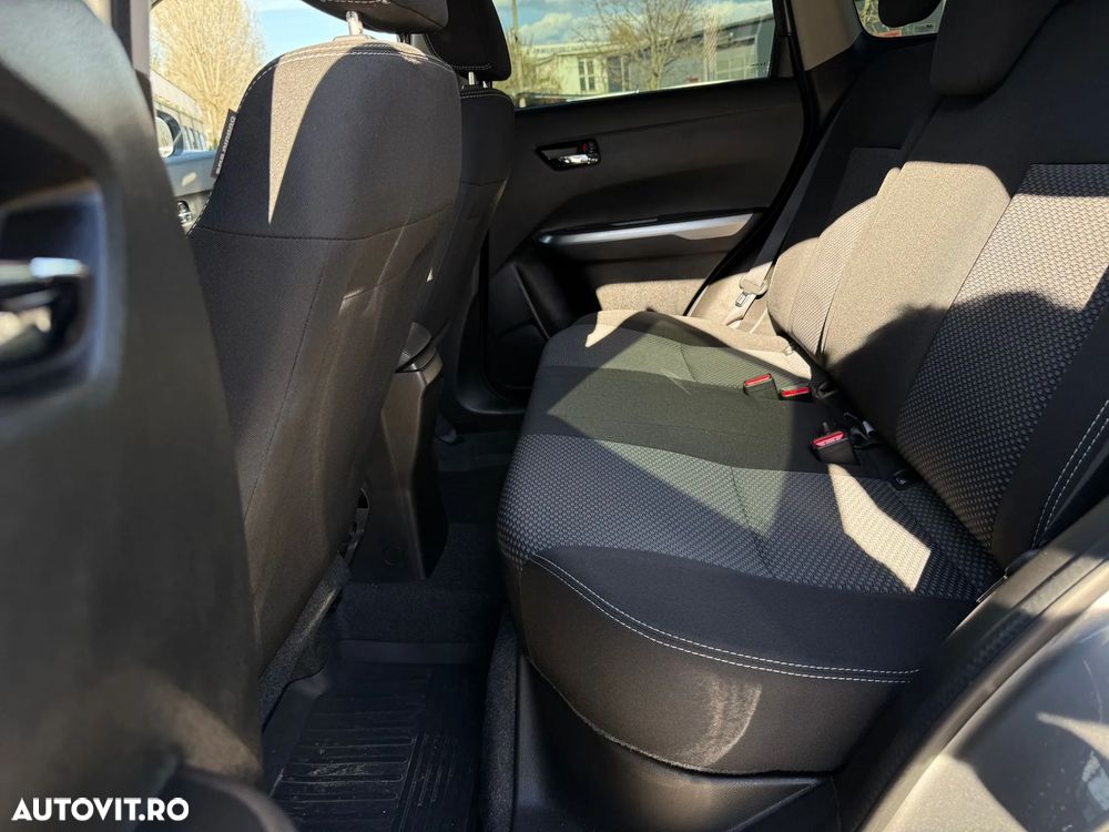 Suzuki Vitara 1.4 Boosterjet MHEV Passion - 11