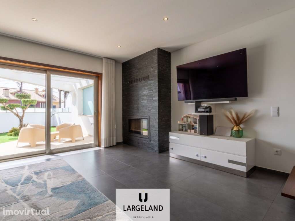 Moradia T3 com piscina - Santa Maria da Feira - Grande imagem: 5/30