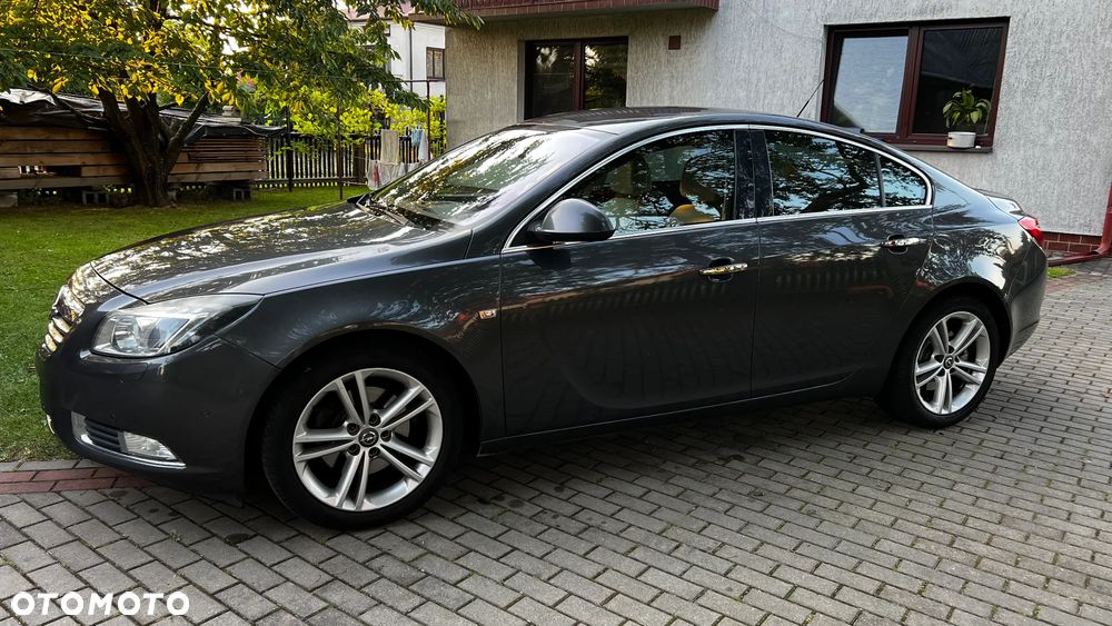 Opel Insignia 2.0 T Cosmo 4x4 - 1