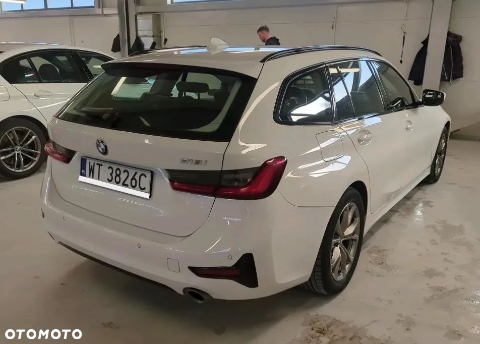 BMW Seria 3 318i Sport Line - 3