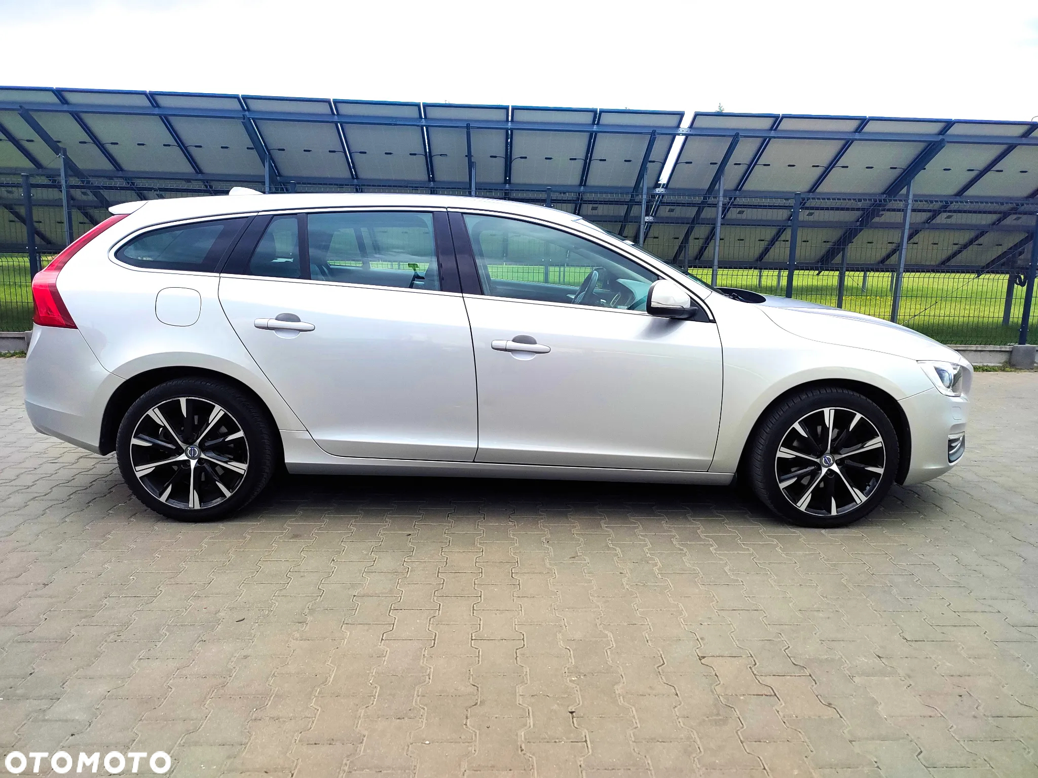Volvo V60 D3 Momentum - 10