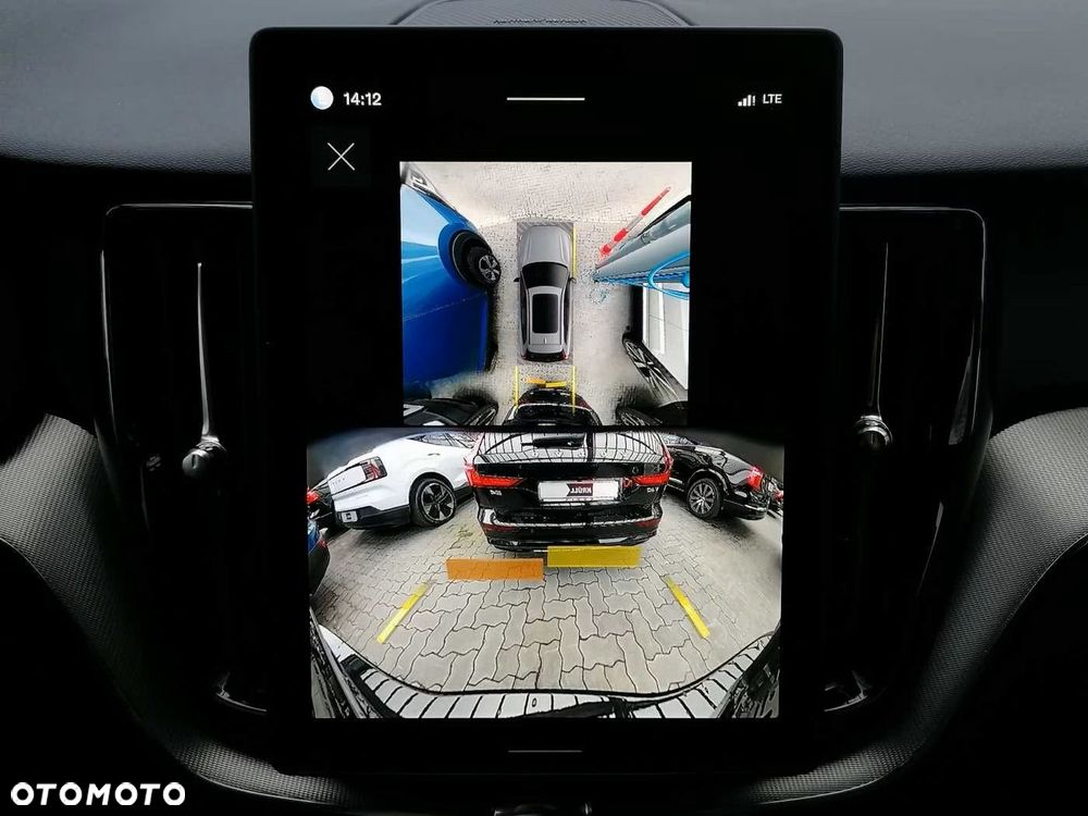 Volvo XC 60 B5 B AWD Plus Black Edition - 9