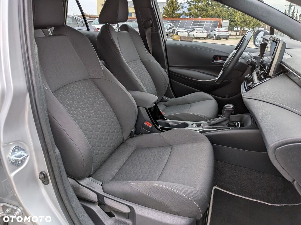 Toyota Corolla 1.8 Hybrid Comfort - 32