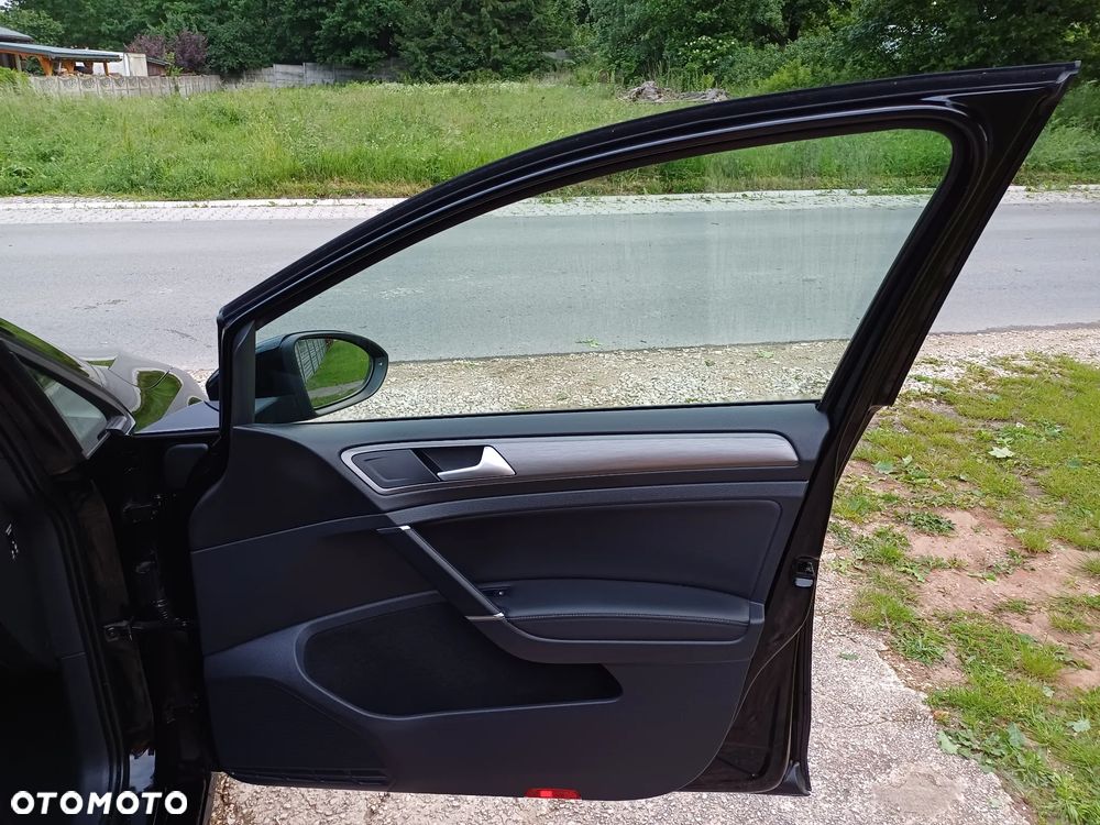 Volkswagen Golf - 29