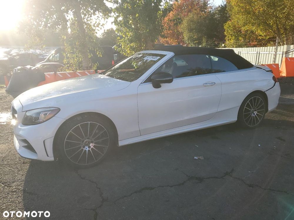 Mercedes-Benz Klasa C 300 9G-TRONIC - 4