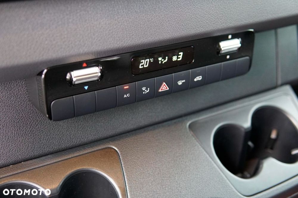 Mercedes-Benz Sprinter - 17