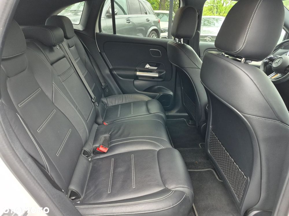 Mercedes-Benz EQA 300 4Matic - 30