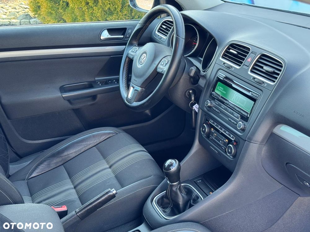 Volkswagen Golf 1.6 TDI DPF BlueMotion Technology MATCH - 29