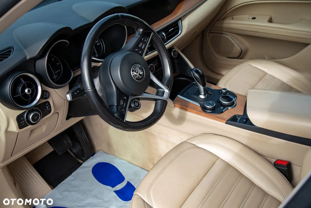 Alfa Romeo Stelvio 2.0 Turbo Executive Q4 - 8