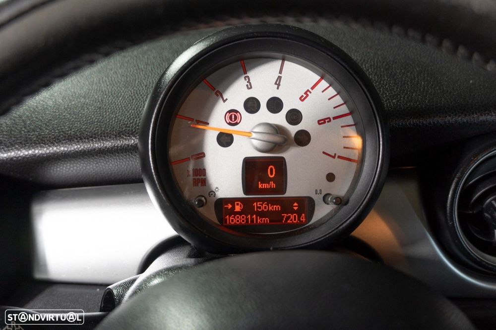 MINI 3 Portas One D - 13