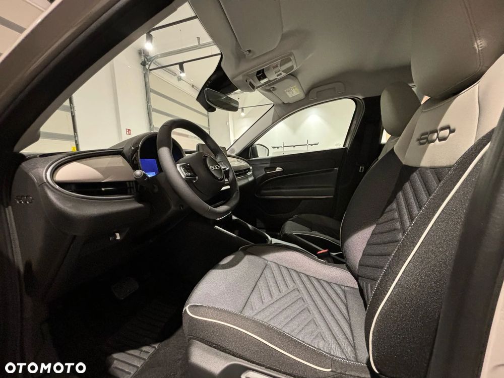 Fiat 600 1.2 Turbo Hybrid La Prima eDCT - 9