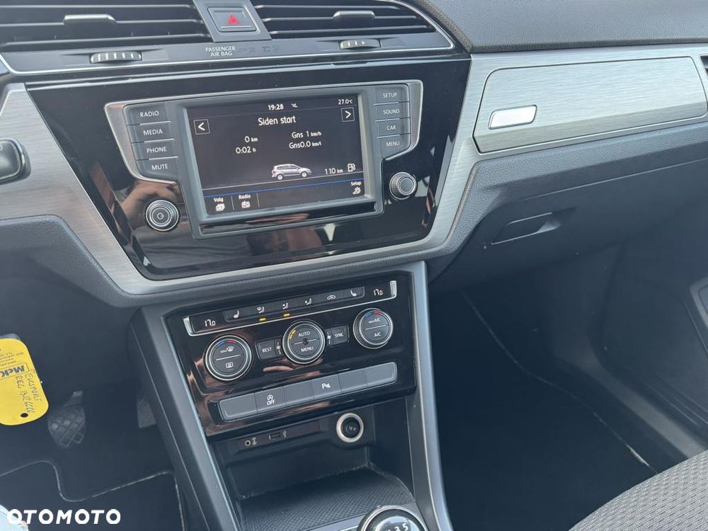 Volkswagen Touran 2.0 TDI BMT Comfortline - 11
