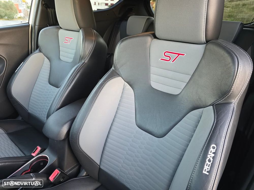 Ford Fiesta 1.6 EcoBoost c/ Pack Pele Desportiva ST - 6
