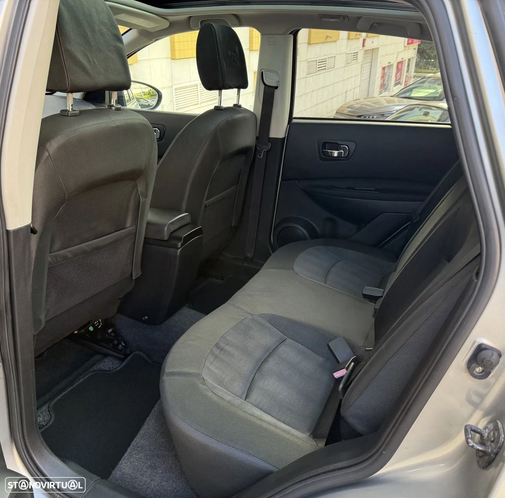 Nissan Qashqai 1.5 dCi Tekna Premium 17 - 25