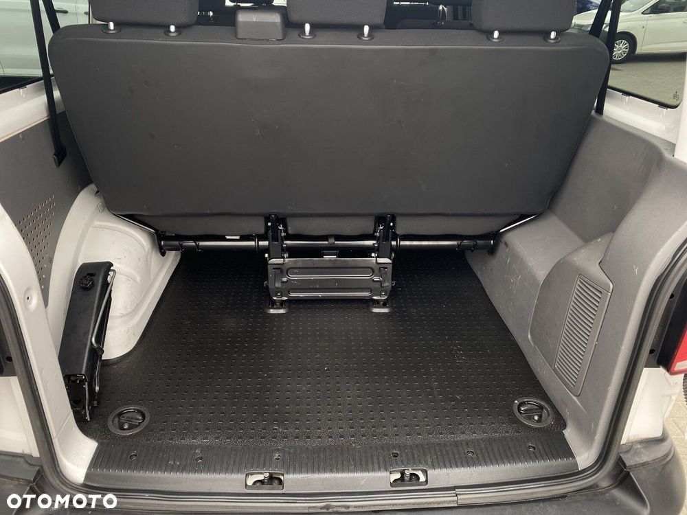 Volkswagen Transporter T6.1 - 28