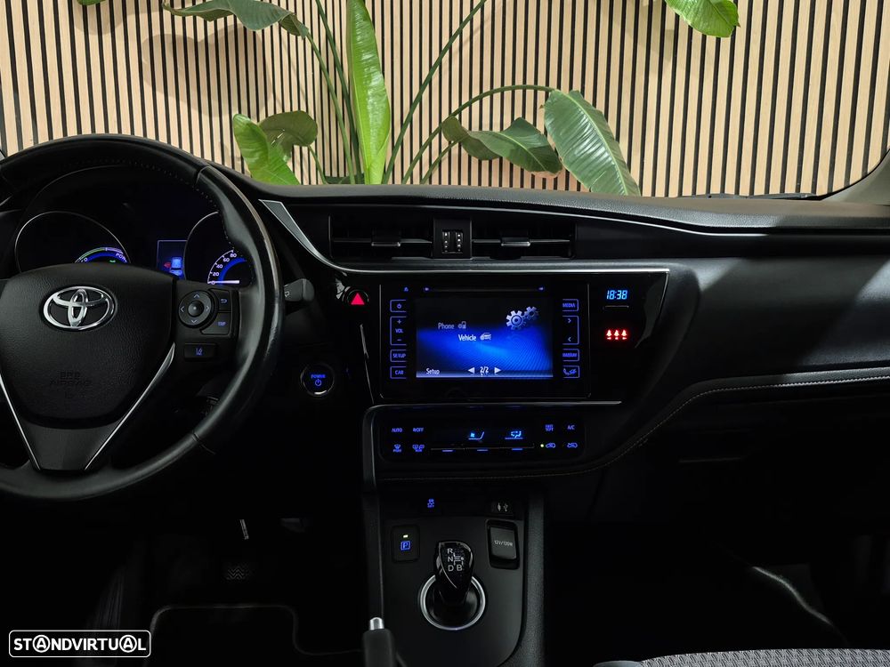 Toyota Auris 1.8 HSD Exclusive - 16