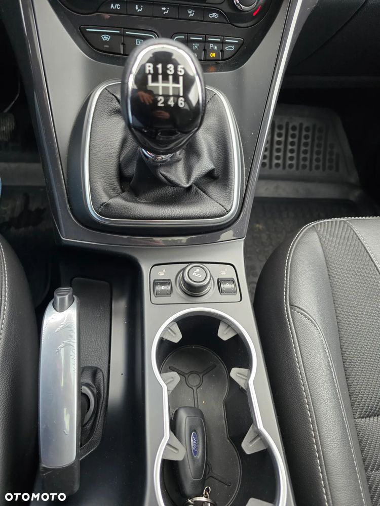 Ford Kuga 2.0 TDCi 4WD Titanium - 25