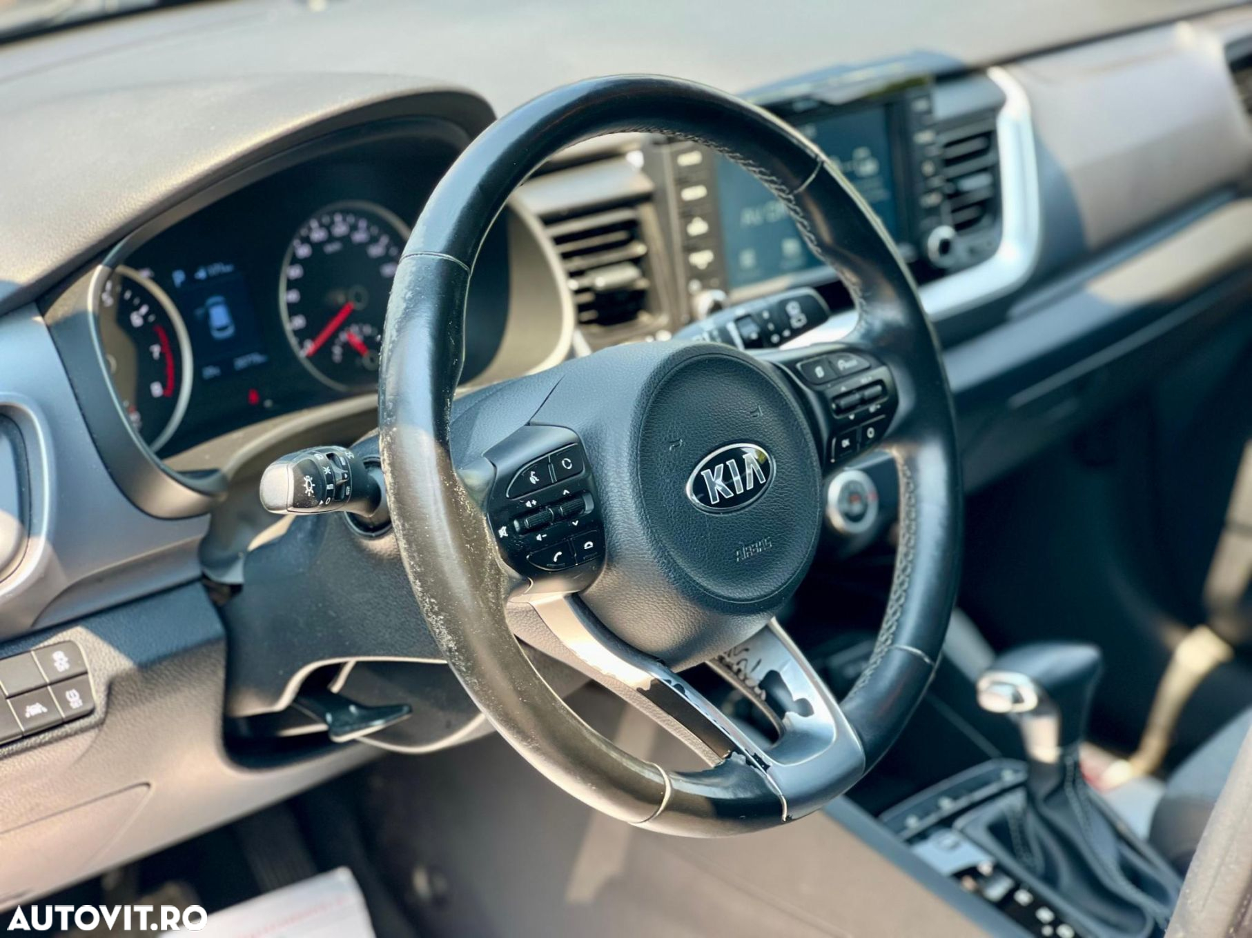 Kia Stonic 1.4 GSL 6AT Urban - 9