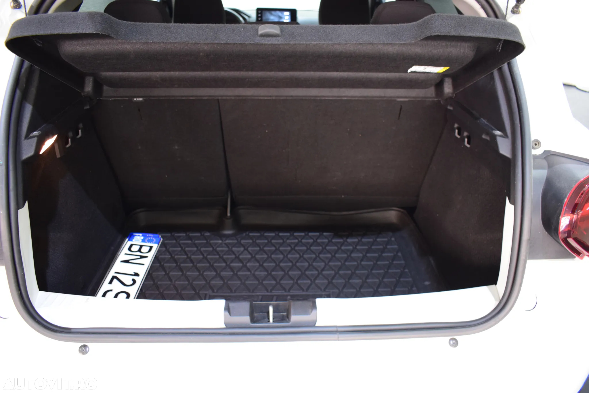 Dacia Sandero Stepway ECO-G 100 MT6 Extreme+ - 13