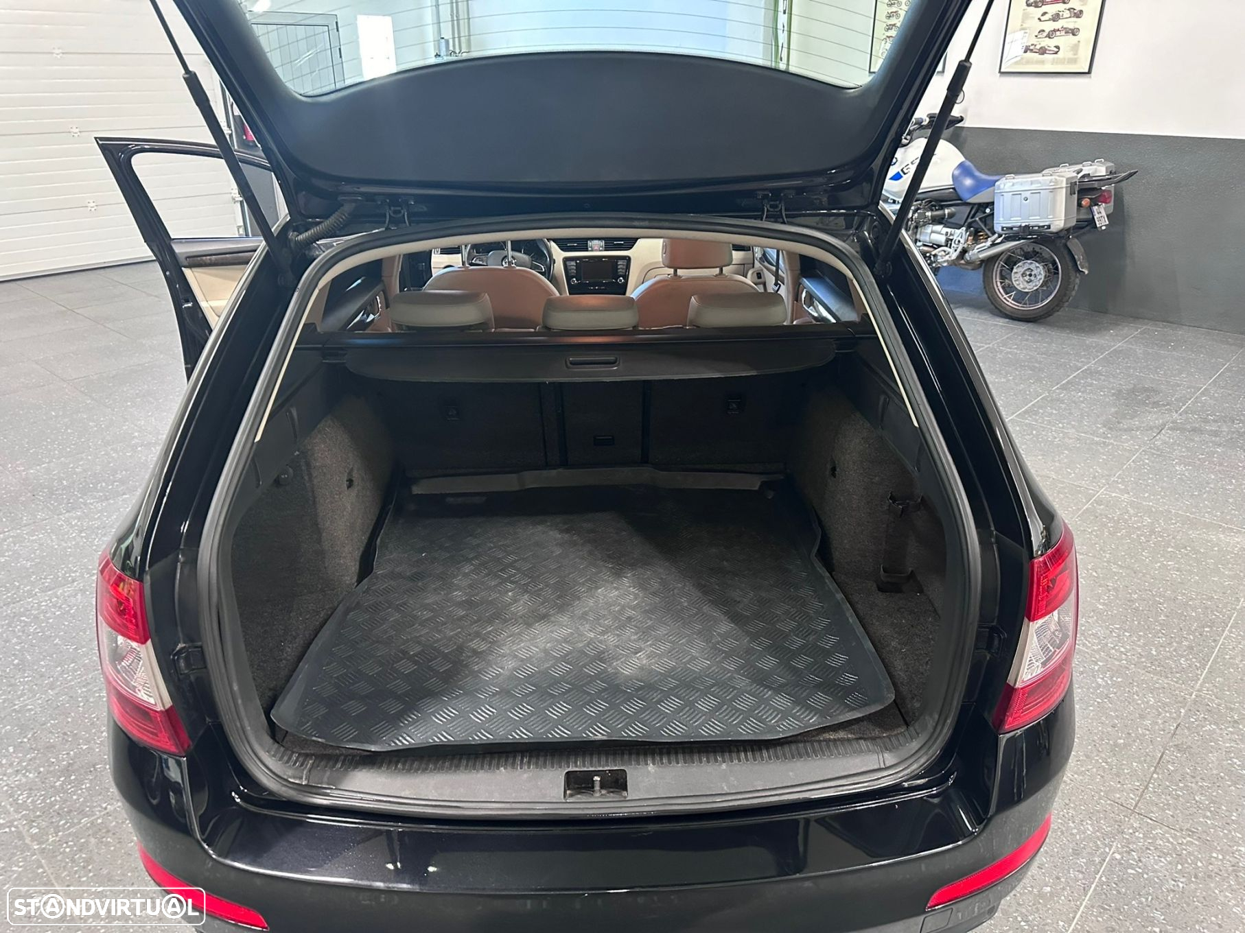 Skoda Octavia Break 2.0 TDi Elegance - 11