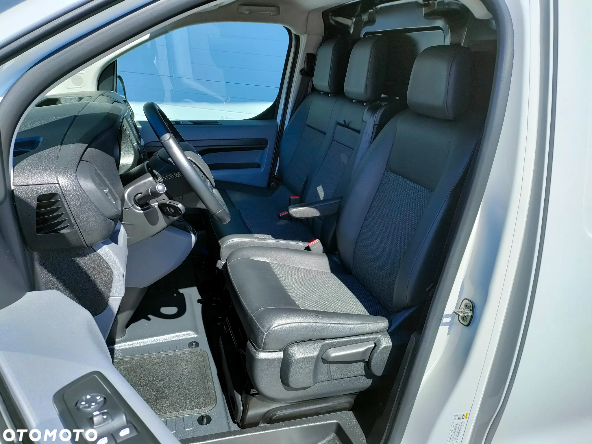 Opel Vivaro - 9