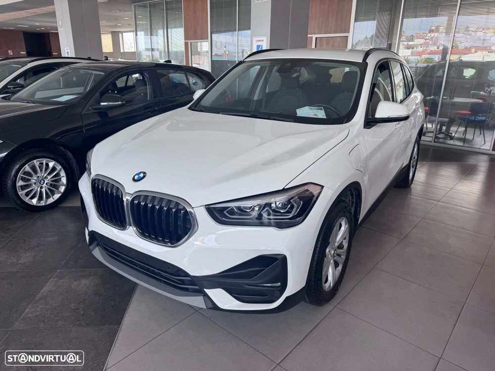 BMW X1 25 e xDrive Corporate Edition - 4
