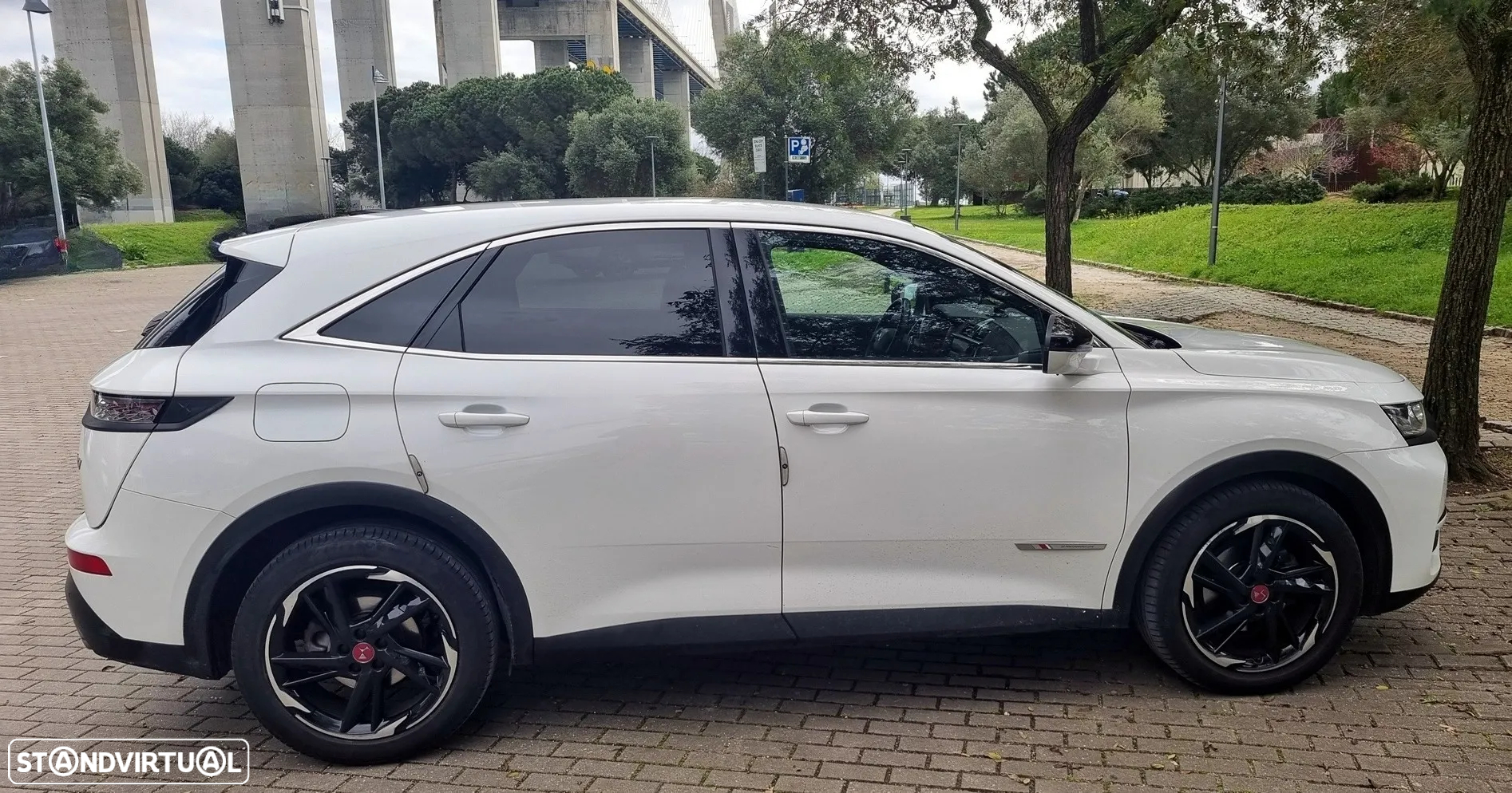 DS DS7 Crossback 2.0 BlueHDi Performance Line EAT8 - 4