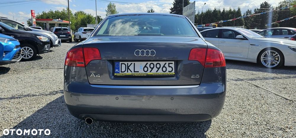 Audi A4 Limousine - 15