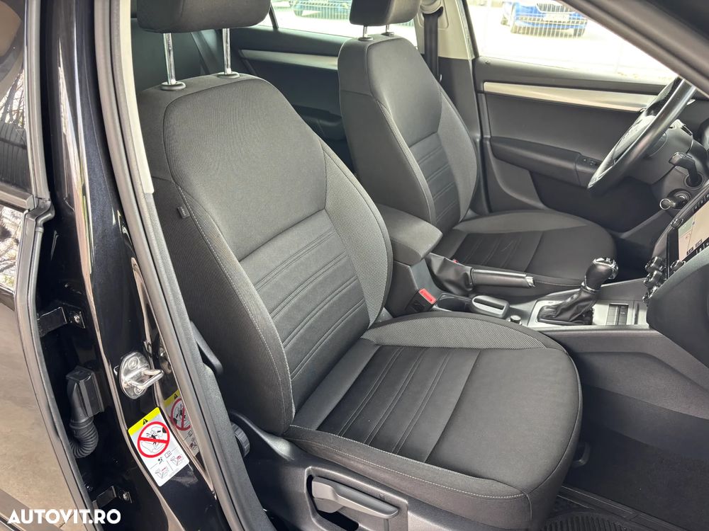 Skoda Octavia 1.6 TDI DSG Ambition - 40