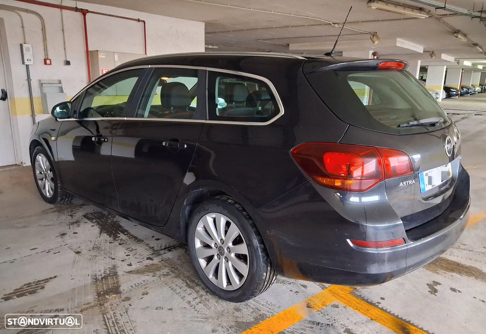 Opel Astra Sports Tourer 1.7 CDTi Cosmo - 2