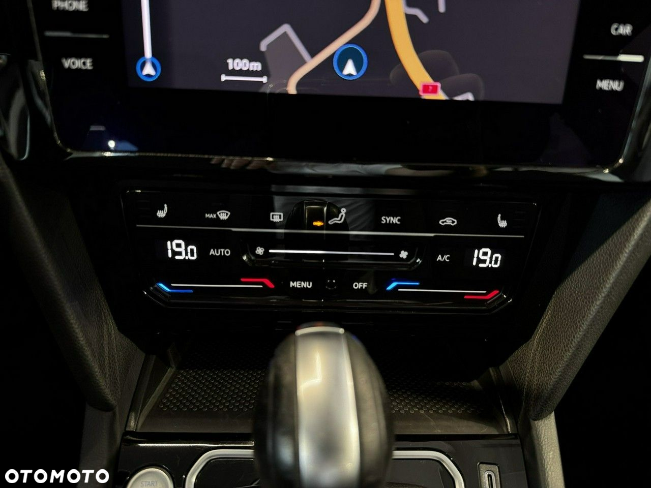 Volkswagen Passat - 16