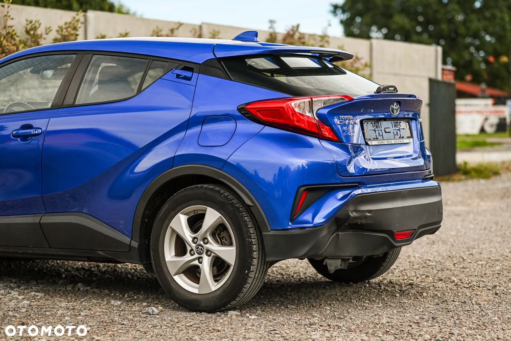 Toyota C-HR Business-Edition - 17