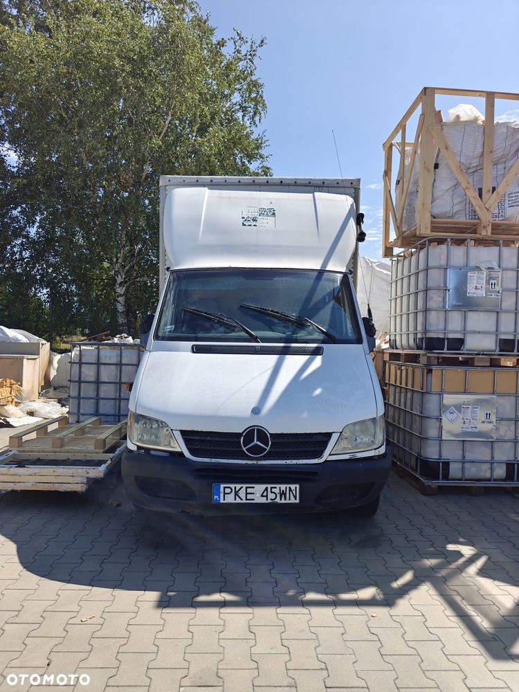 Mercedes-Benz Sprinter - 2