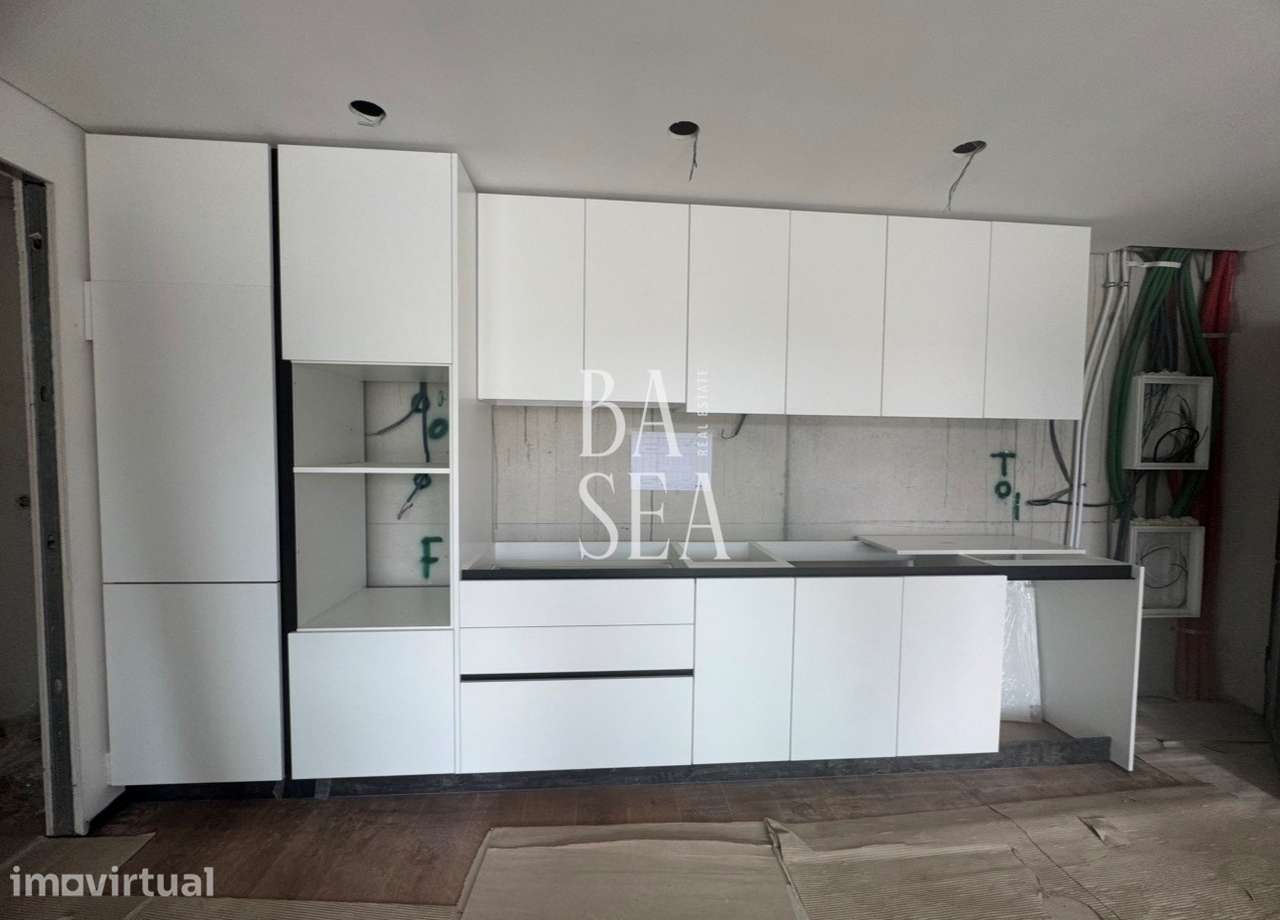 Apartamento T1 novo com 160m2 de Area bruta - Grande imagem: 2/17
