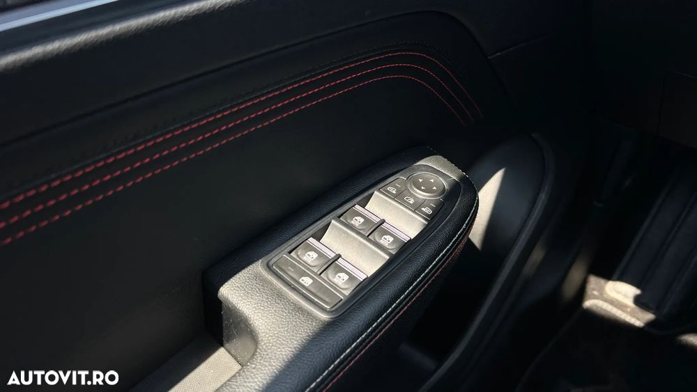 Renault Arkana E-TECH RS Line - 26