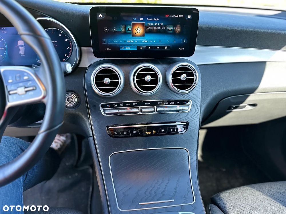 Mercedes-Benz GLC - 22