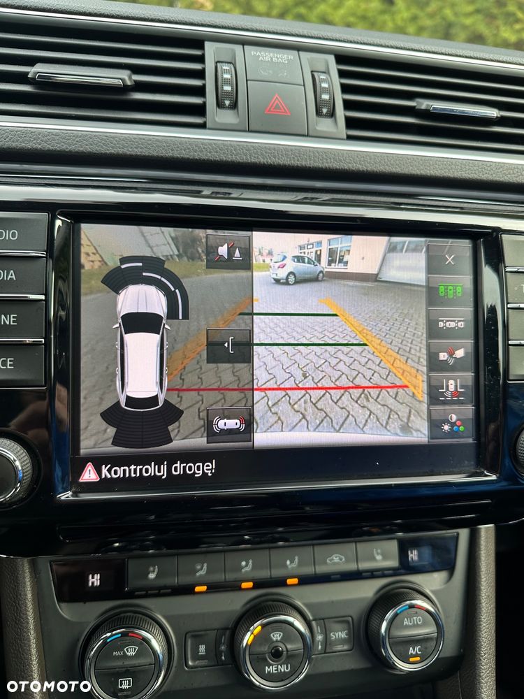 Skoda Superb 2.0 TDI DSG L&K - 35