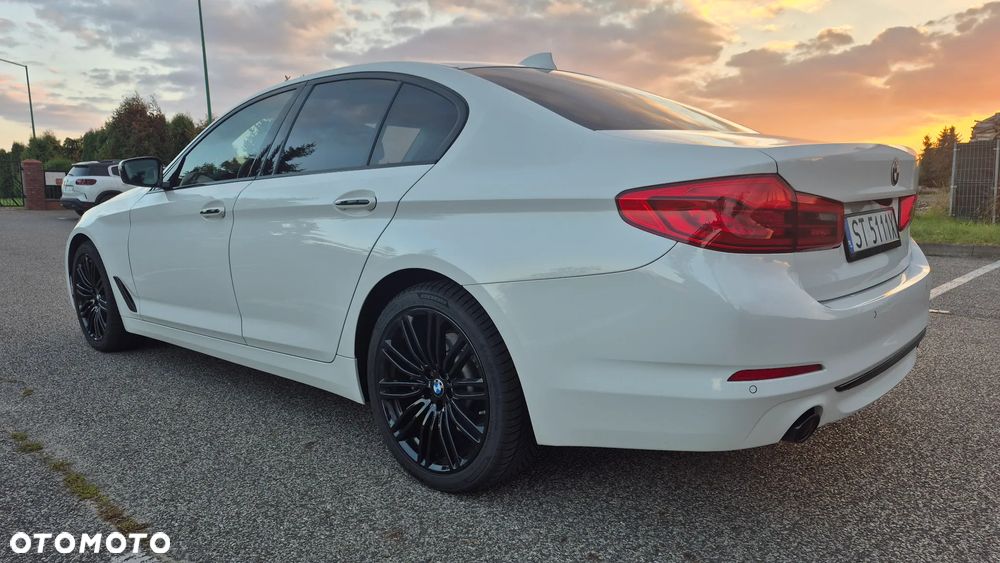 BMW Seria 5 520d Luxury Line - 9