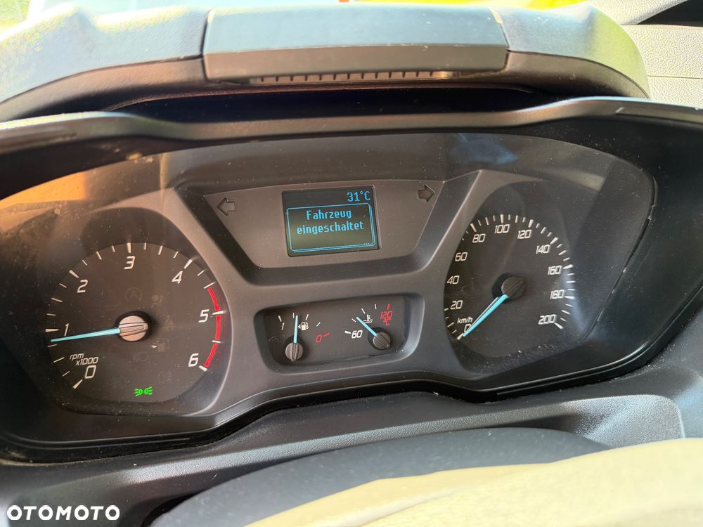 Ford TRANSIT CUSTOM - 12