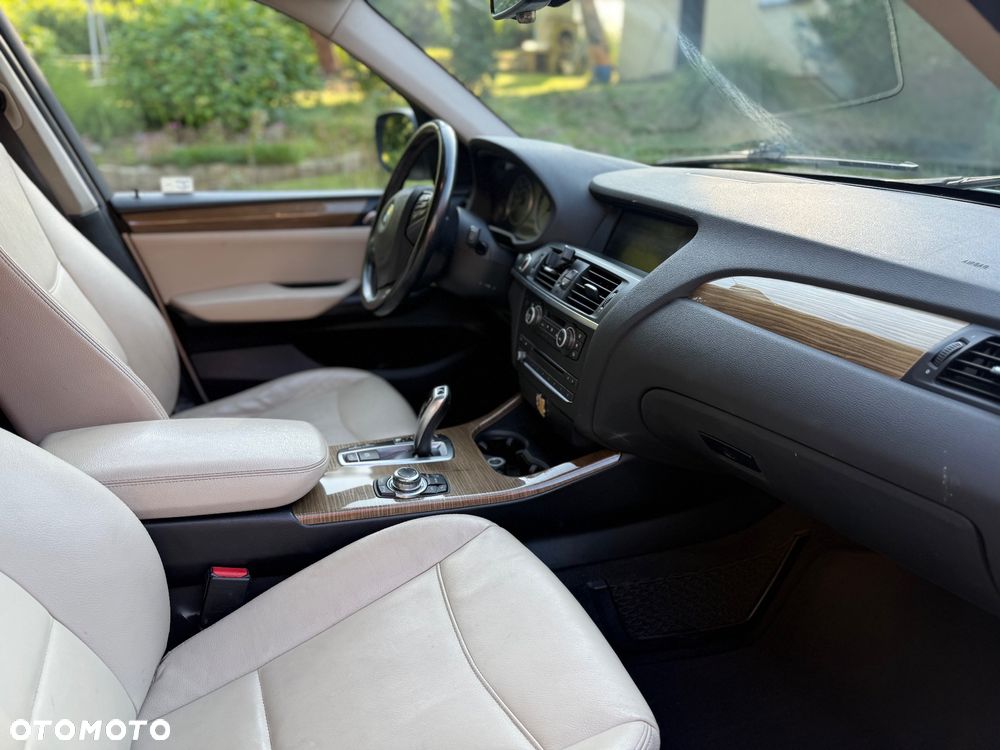 BMW X3 xDrive28i Sport-Aut - 17