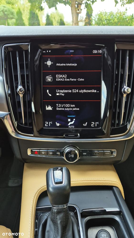 Volvo V90 D4 AWD Momentum - 13