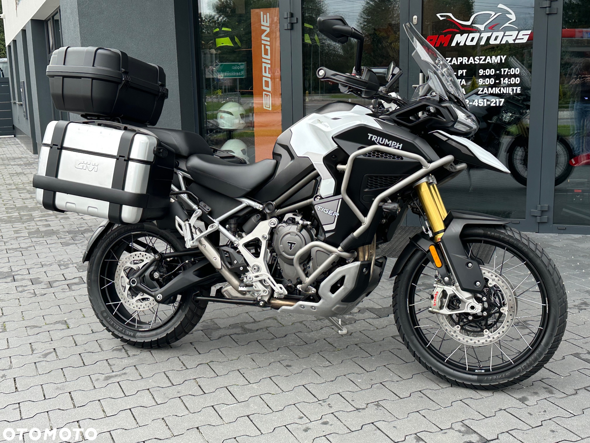 Triumph Tiger - 2