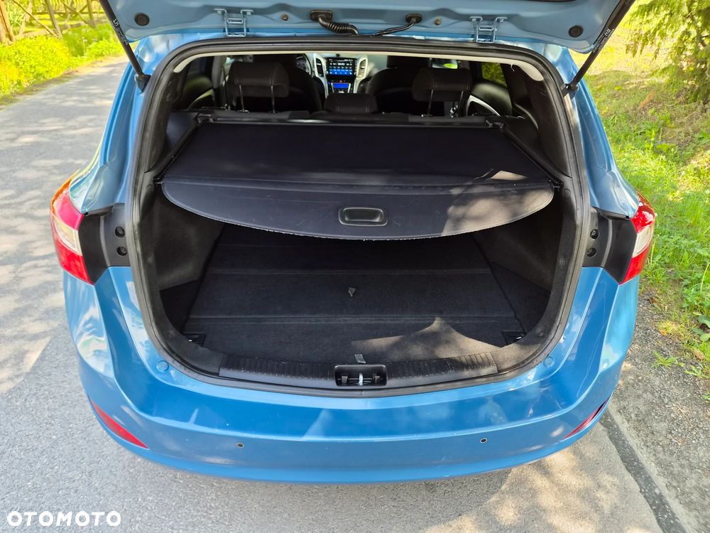 Hyundai i30 i30cw 1.4 Fifa World Cup Edition - 12