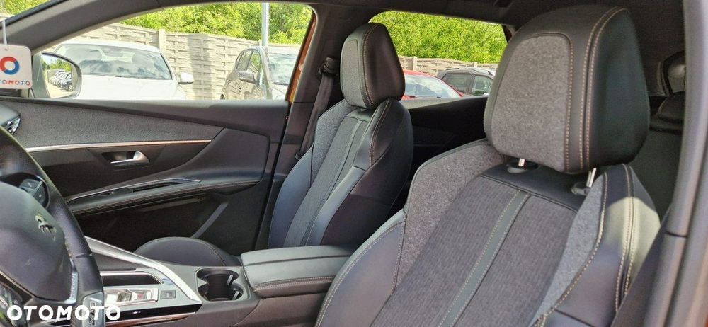 Peugeot 3008 - 18