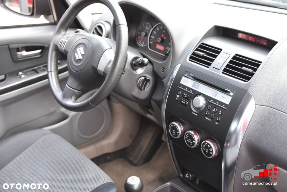 Suzuki SX4 - 25