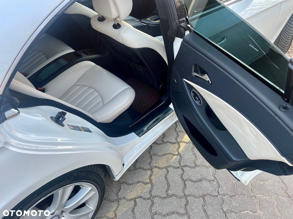 Mercedes-Benz CLS - 19