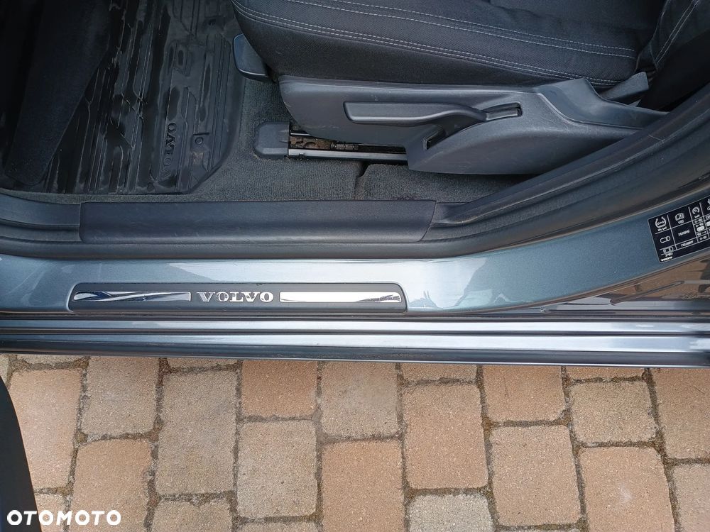 Volvo V60 D2 Geartronic Momentum - 17