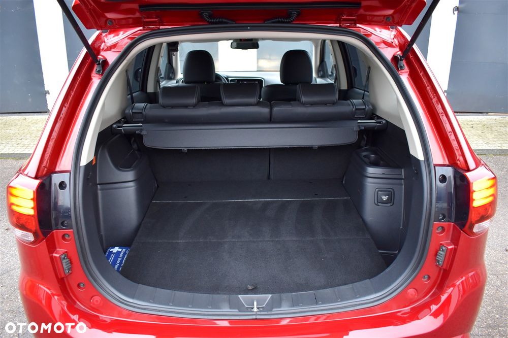 Mitsubishi Outlander Intense + - 20