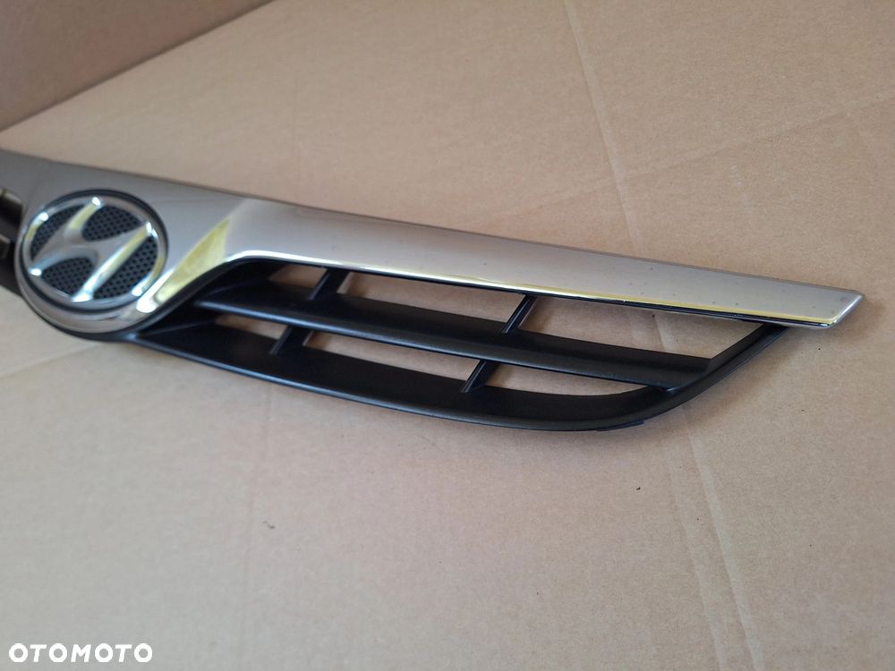 HYUNDAI i20 I GRILL ATRAPA+ KRATKA ŚRODKOWA W ZDERZAK PRZÓD 86561-J1000 86351-1J000 - 6