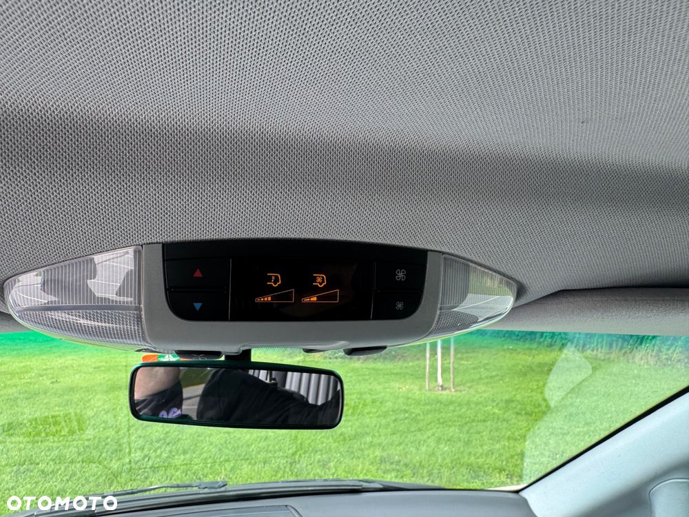 Mercedes-Benz Viano 3.0 CDI Ambiente (d³ugi) - 20